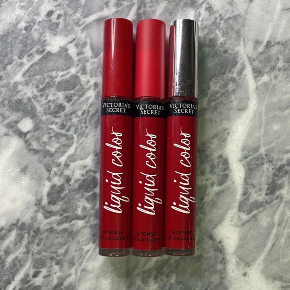 Victorias Secret Liquid Lip Color Pulse‎